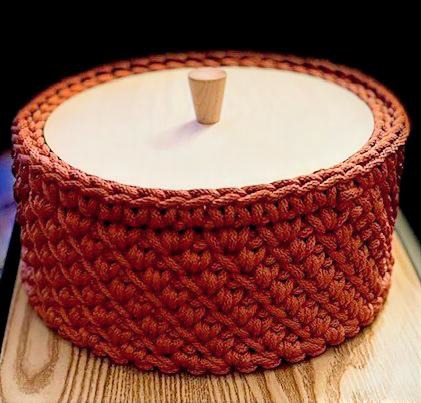 Boîte couvercle en bois et corde tressée