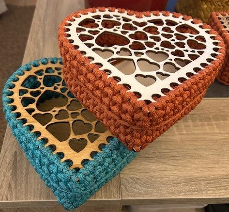 Boîte Cœur en bois et corde tressée