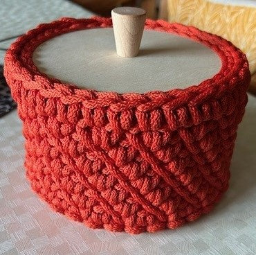 Boîte couvercle en bois et corde tressée